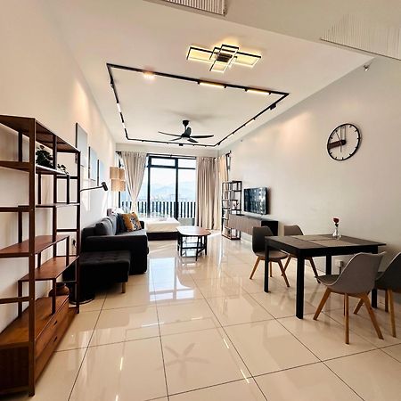 New Georgetown Instagramable 2Br Homestay For 10Pax 无敌美景两房民宿 Beacon Executive Suite Esterno foto