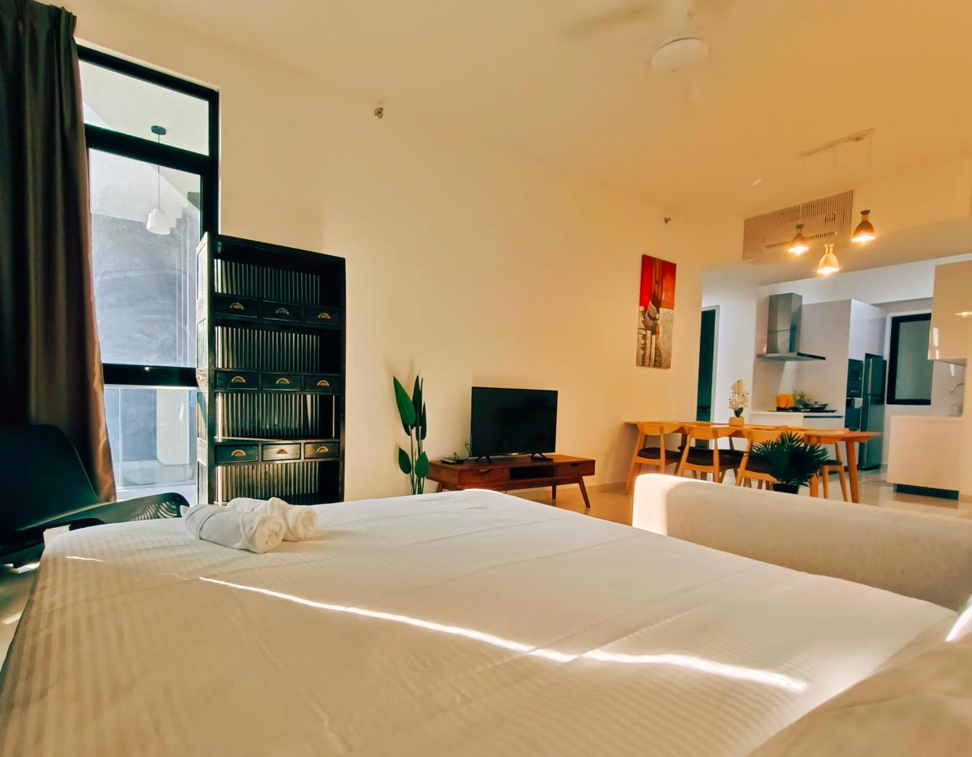 New Georgetown Instagramable 2Br Homestay For 10Pax 无敌美景两房民宿 Beacon Executive Suite Esterno foto