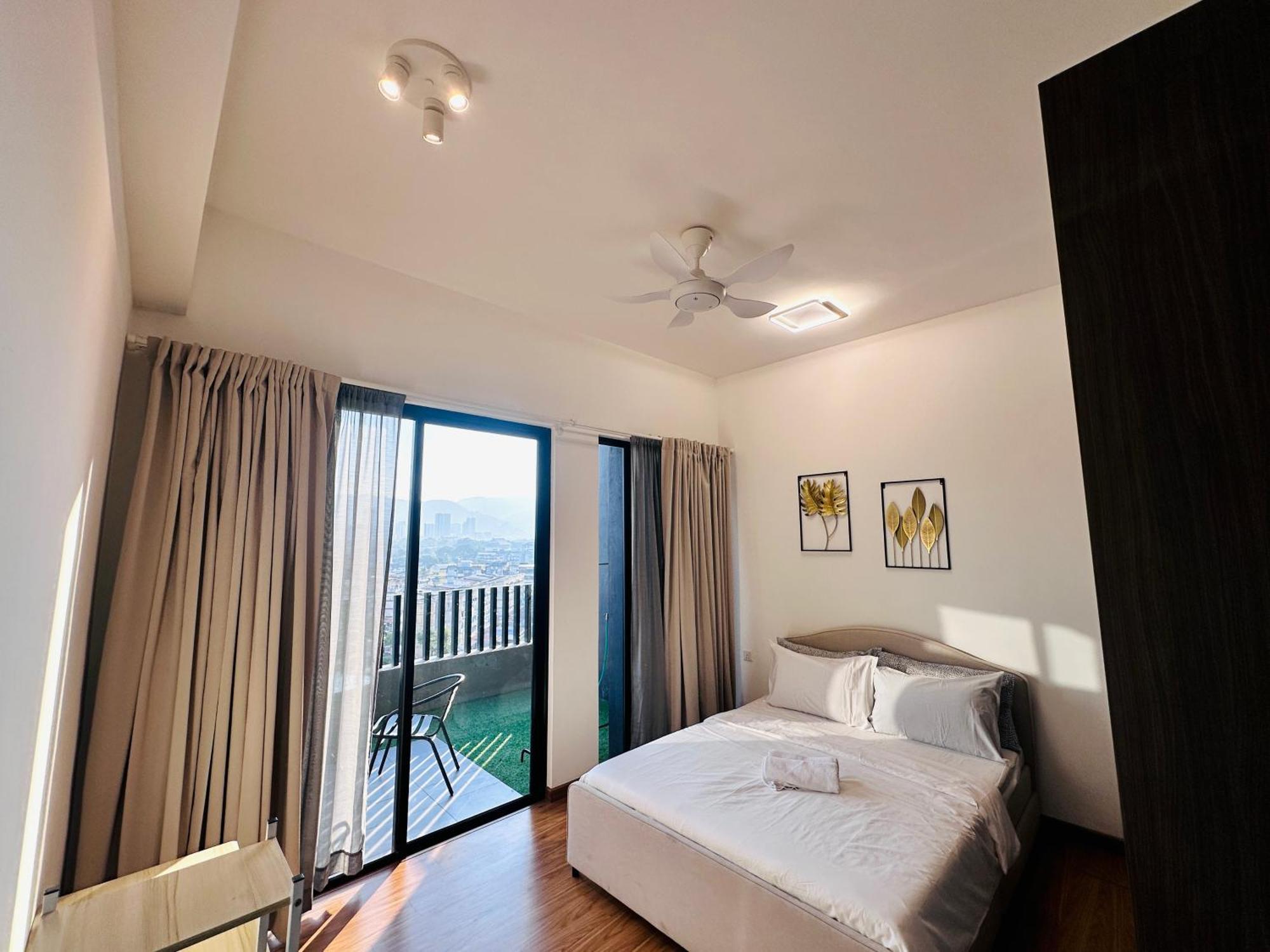 New Georgetown Instagramable 2Br Homestay For 10Pax 无敌美景两房民宿 Beacon Executive Suite Esterno foto