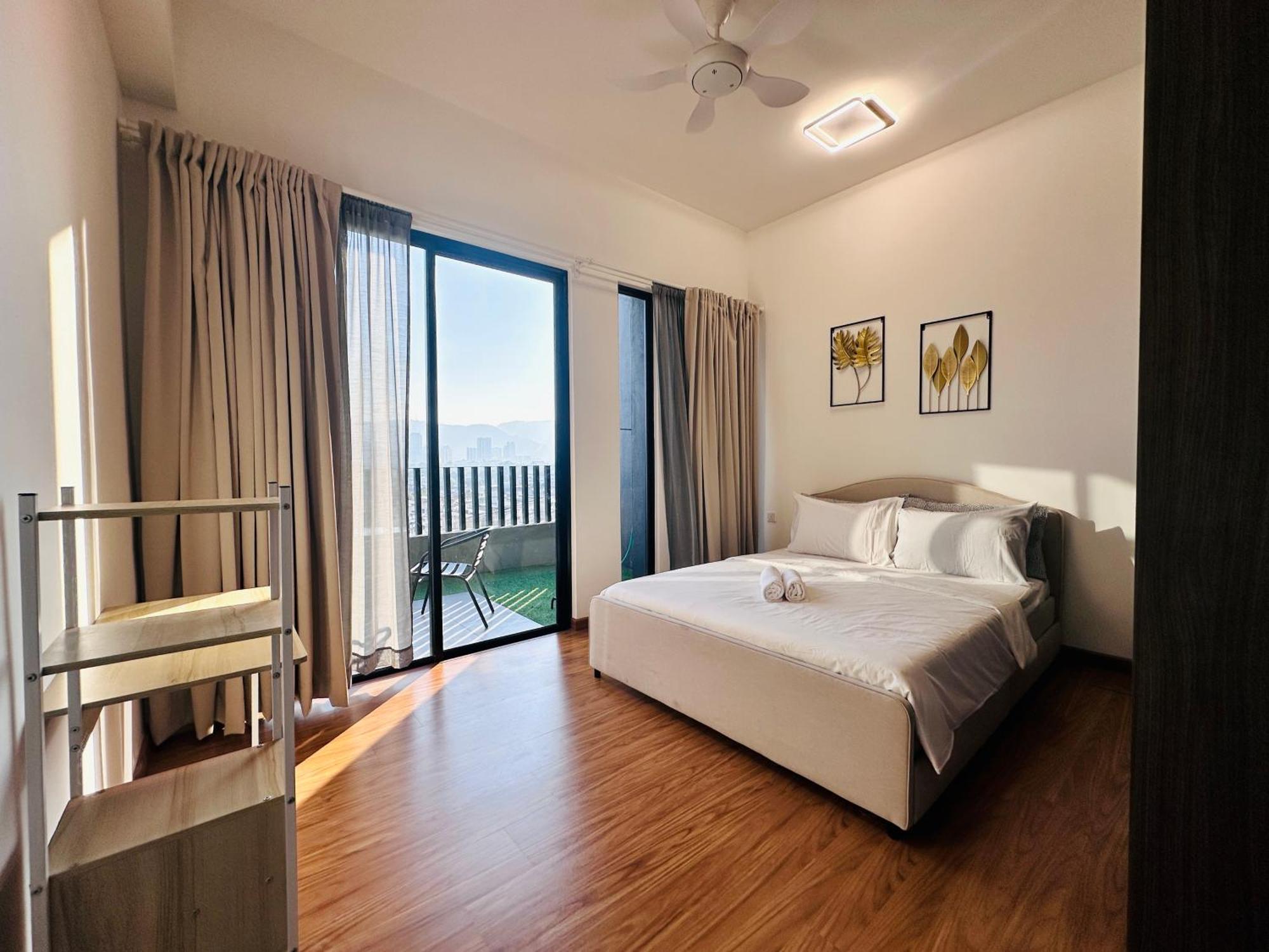 New Georgetown Instagramable 2Br Homestay For 10Pax 无敌美景两房民宿 Beacon Executive Suite Esterno foto