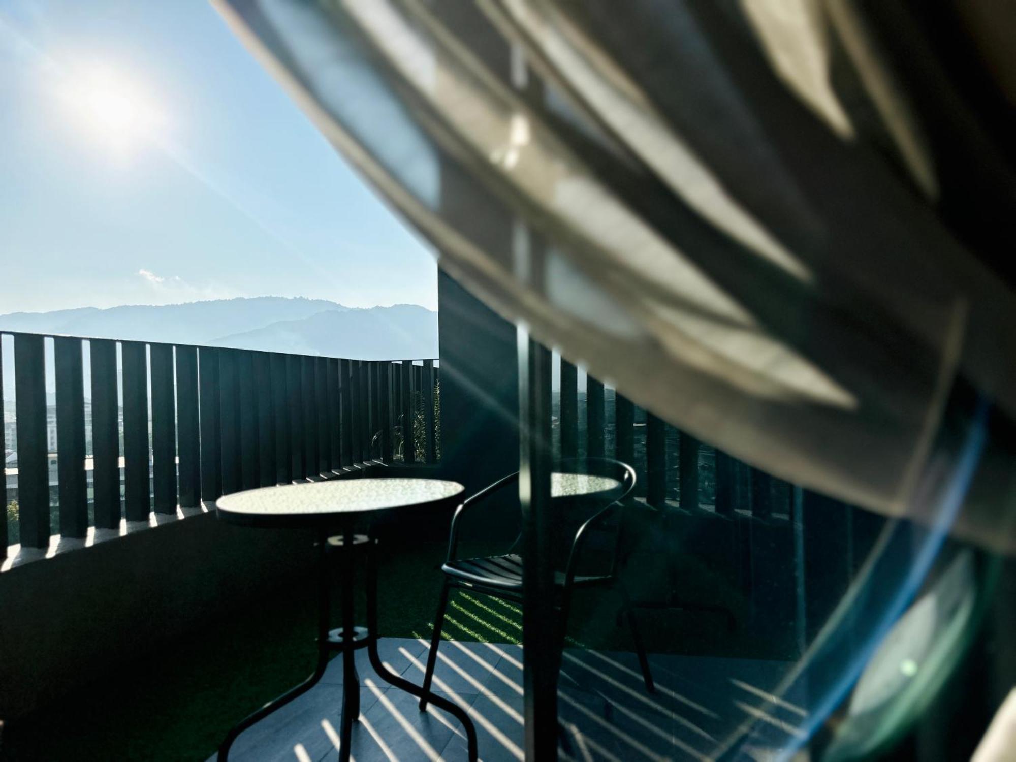 New Georgetown Instagramable 2Br Homestay For 10Pax 无敌美景两房民宿 Beacon Executive Suite Esterno foto