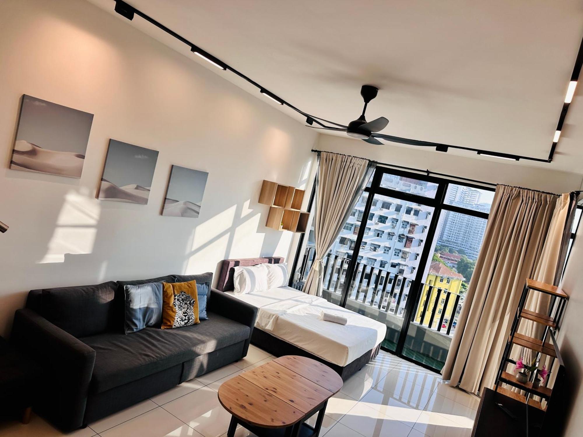 New Georgetown Instagramable 2Br Homestay For 10Pax 无敌美景两房民宿 Beacon Executive Suite Esterno foto