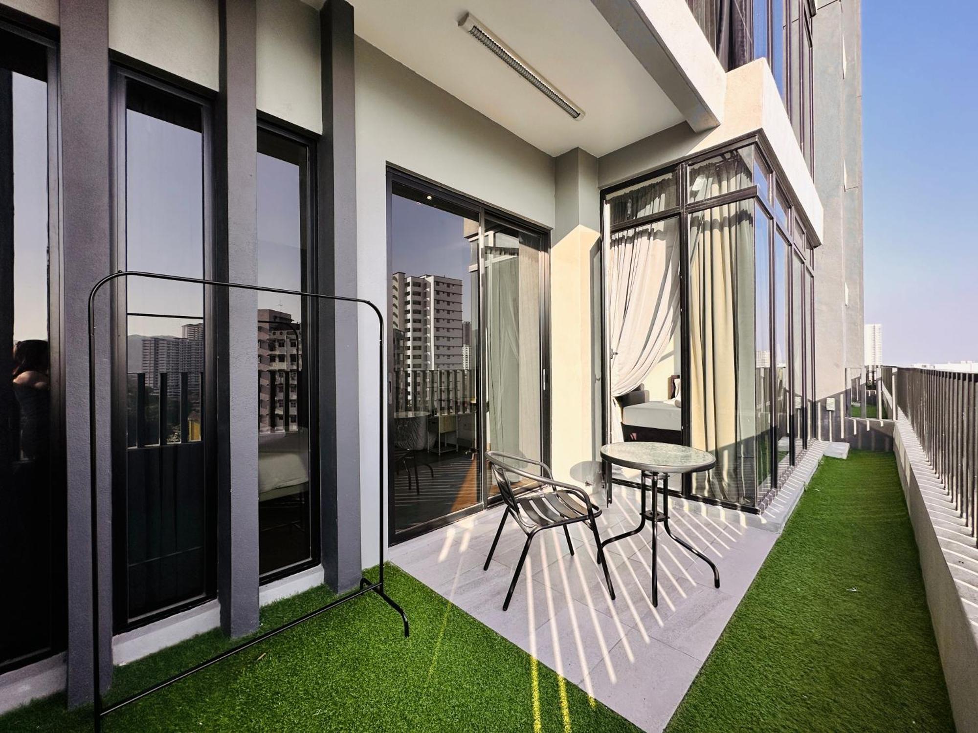 New Georgetown Instagramable 2Br Homestay For 10Pax 无敌美景两房民宿 Beacon Executive Suite Esterno foto