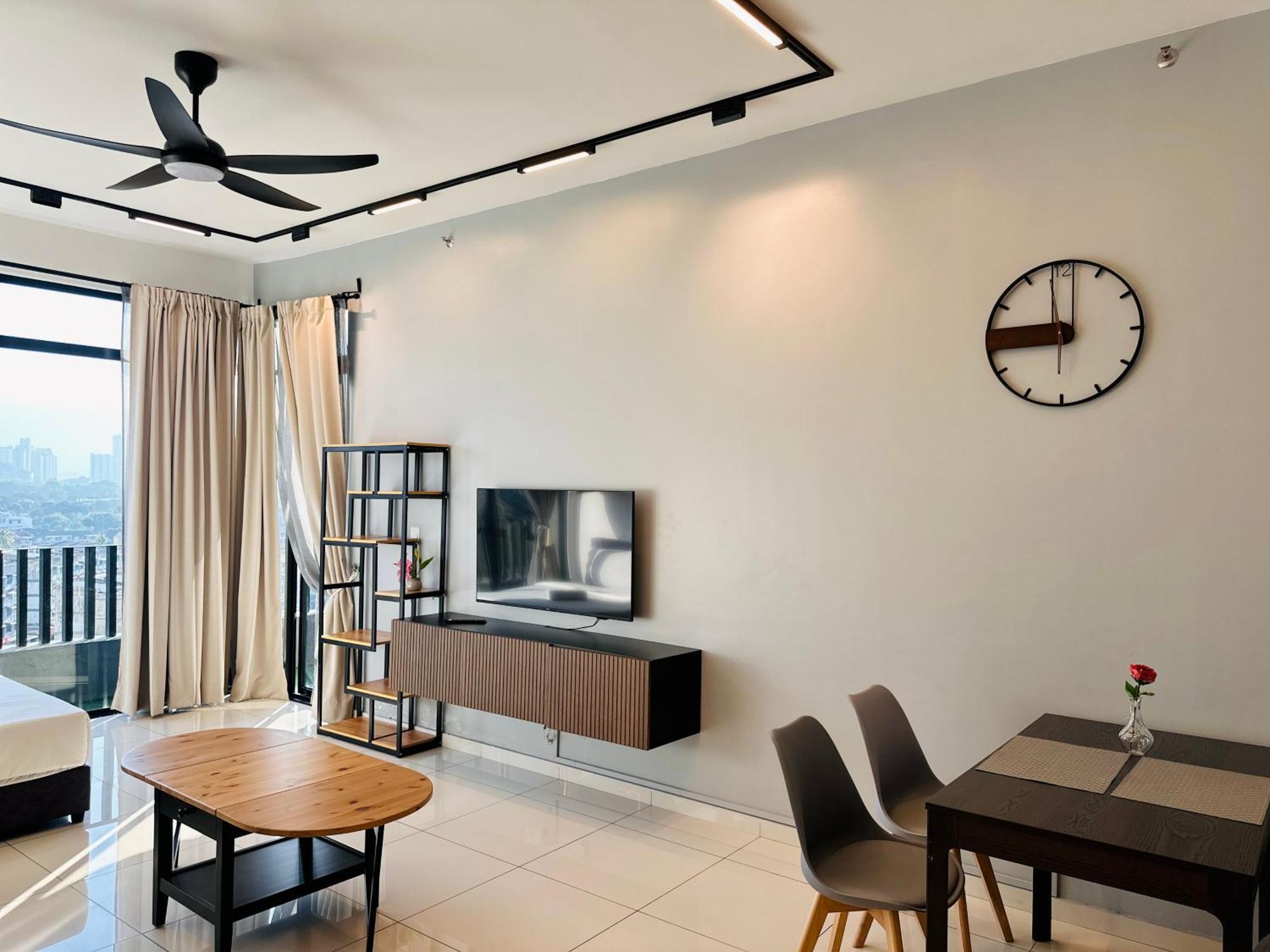 New Georgetown Instagramable 2Br Homestay For 10Pax 无敌美景两房民宿 Beacon Executive Suite Esterno foto