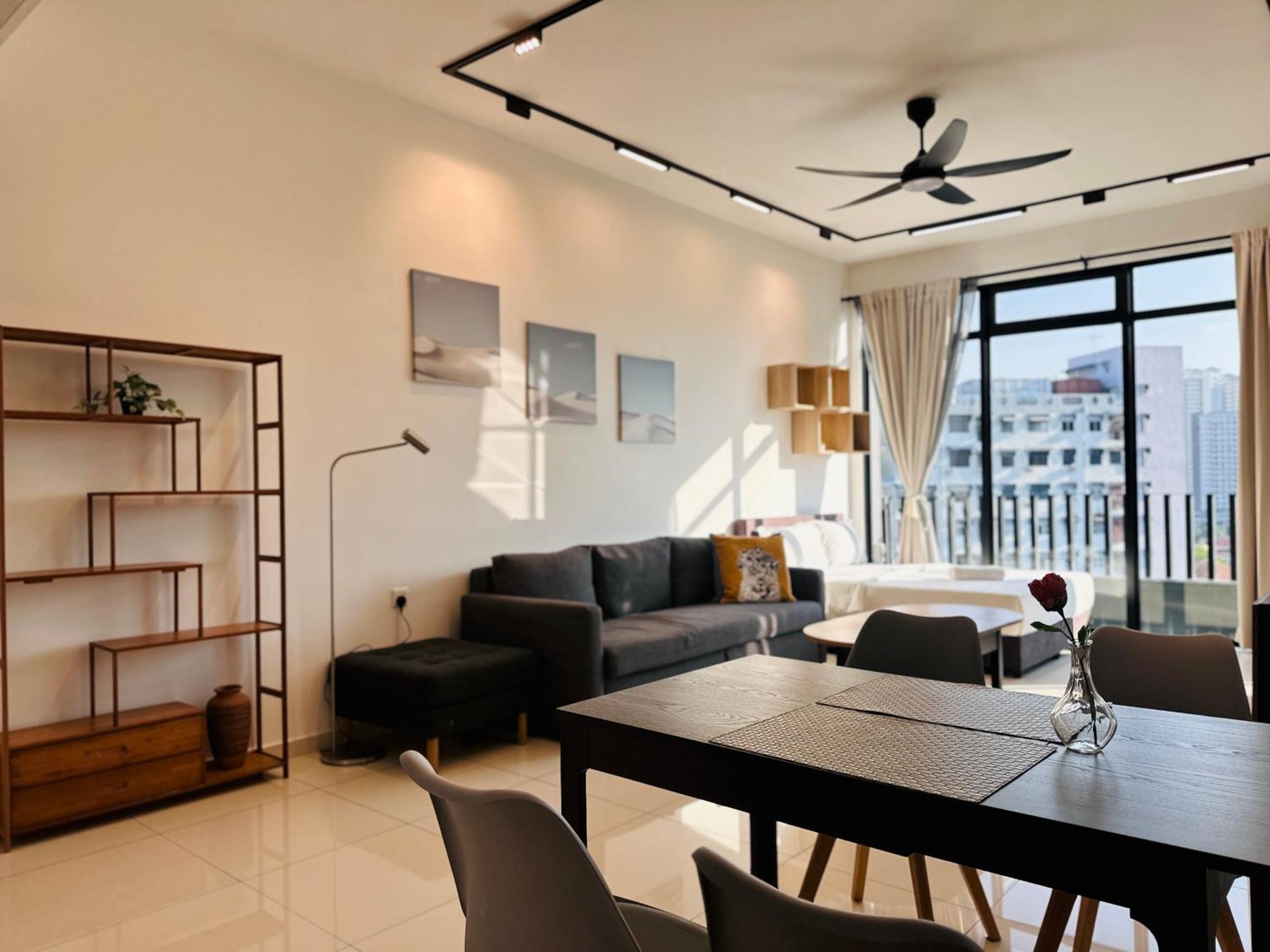 New Georgetown Instagramable 2Br Homestay For 10Pax 无敌美景两房民宿 Beacon Executive Suite Esterno foto