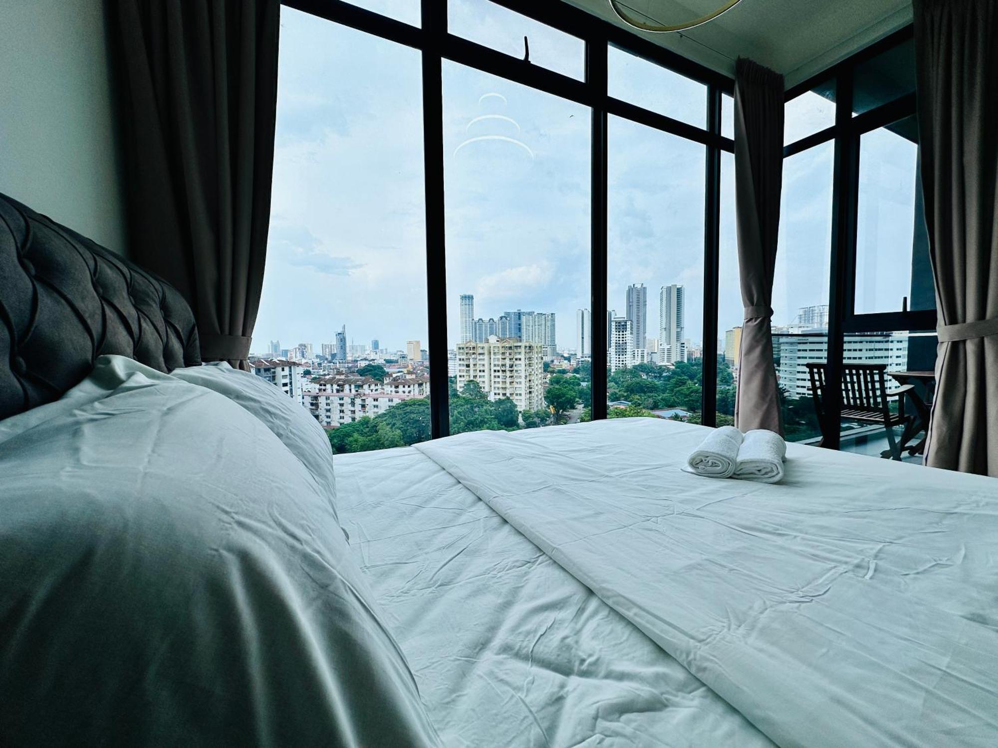 New Georgetown Instagramable 2Br Homestay For 10Pax 无敌美景两房民宿 Beacon Executive Suite Esterno foto